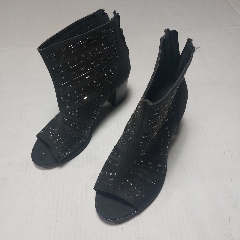 CloudWalkers by Avenue, Black Sparkle Embellished Open Toe Zip Boots Size 10W - Picture 9 of 11
